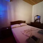 Hébergement de vacances Moodhaus - Garden Escape Shkodër
