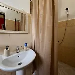 Hébergement de vacances Moodhaus - Garden Escape Shkodër