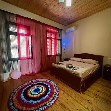 Moodhaus - Garden Escape Casa de Férias Shkodër