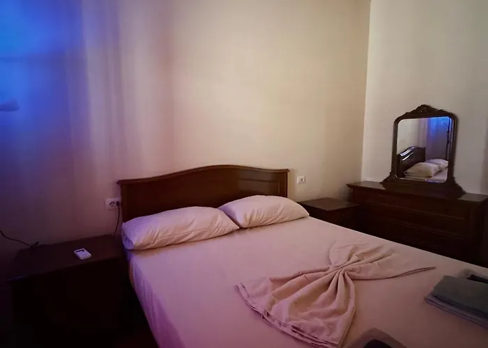 Hébergement de vacances Moodhaus - Garden Escape Shkodër